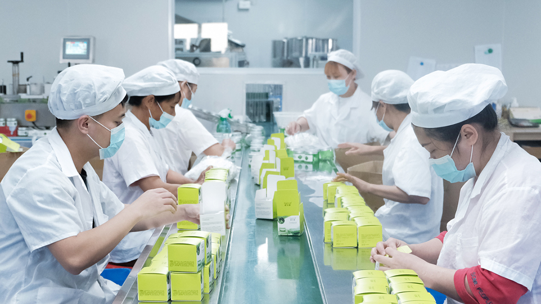 How to Find Skincare Manufacturers That Offer Custom Formula Private Label Services?
